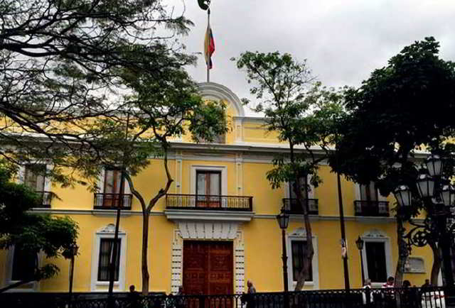 Ejecutivo nacional ordenó a agregados militares de Bolivia abandonar Venezuela.