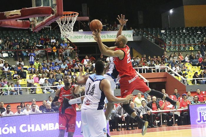 Llaneros de Guárico vs Cocodrilos de Caracas