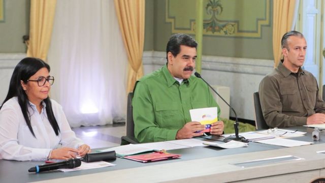 Maduro junto a Delcy Rodríguez y Tareck El Aissami.