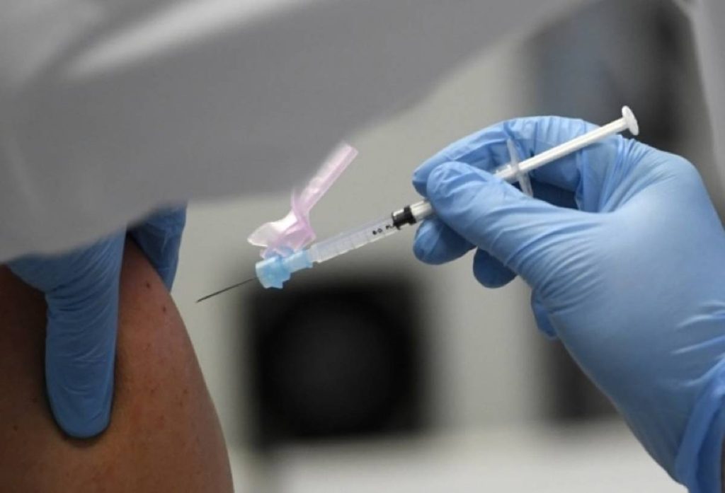 La OMS aprobó la vacuna AstraZeneca y se distribuirá a través del Covax