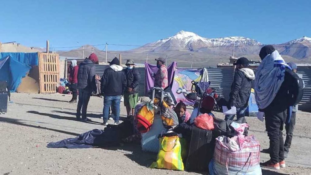 Chile militariza frontera para frenar ingreso de migrantes venezolanos