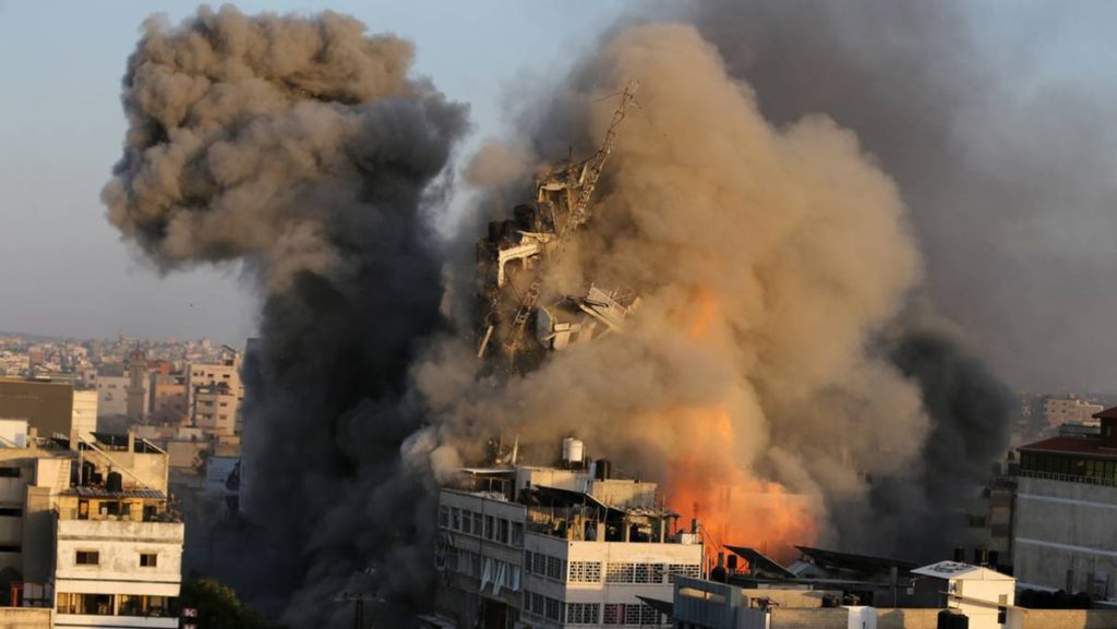 Hamás lanzó 130 cohetes contra Israel