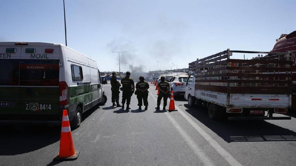 Oficializan estado de excepción en el norte de Chile por crisis migratoria