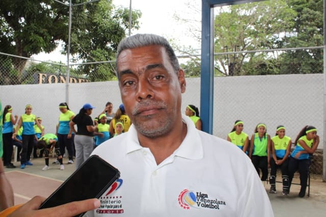 APUNELLAR VOLEIBOL AMISTOSO