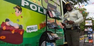 colombia policia lee biblioteca polilee