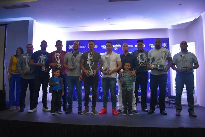 Entrega de premios a los mejores jugadores de la LVBP.