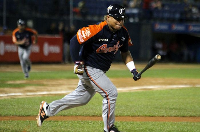 Willians Astudillo refuerza a Cardenales de Lara