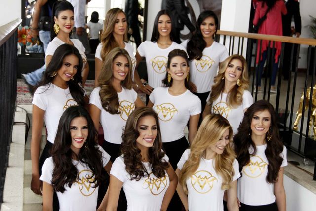 Grupo de las candidatas del evento.