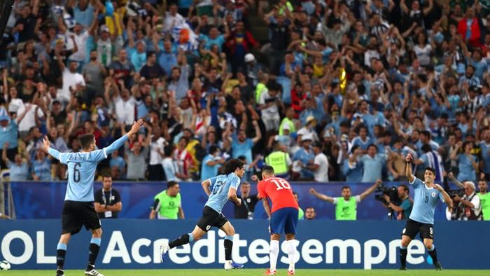 Gol de Edinson Cavani, Uruguay