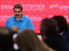 Maduro anuncia cuándo pagarán el medio petro