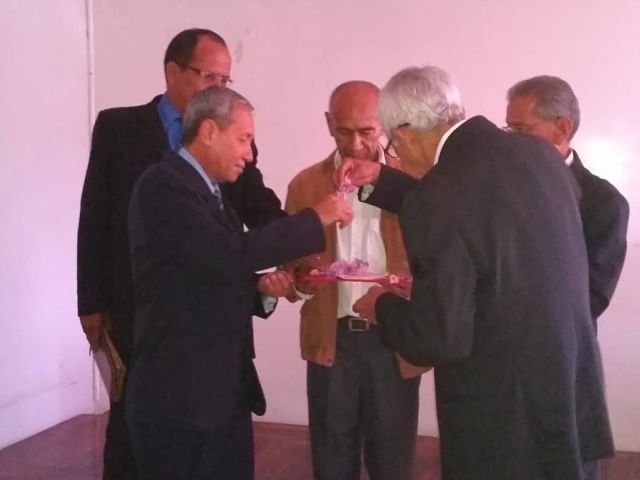 bautizan libro en valle de la pascua