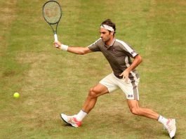Federer disputando el torneo de Wimbledon