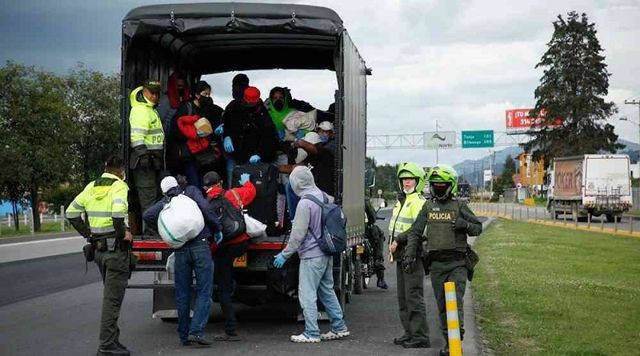 ordenan contagiar a migrantes