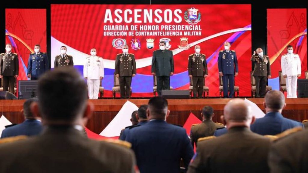 Maduro en acto de ascensos