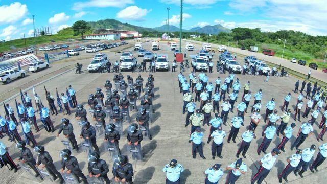 policía