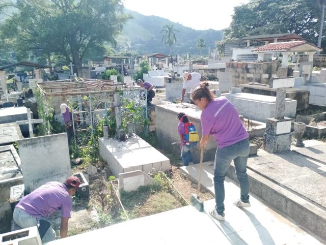 DÍA DE LOS SANTOS DIFUNTOS CEMENTERIO SAN MIGUEL ARCÁNGEL 