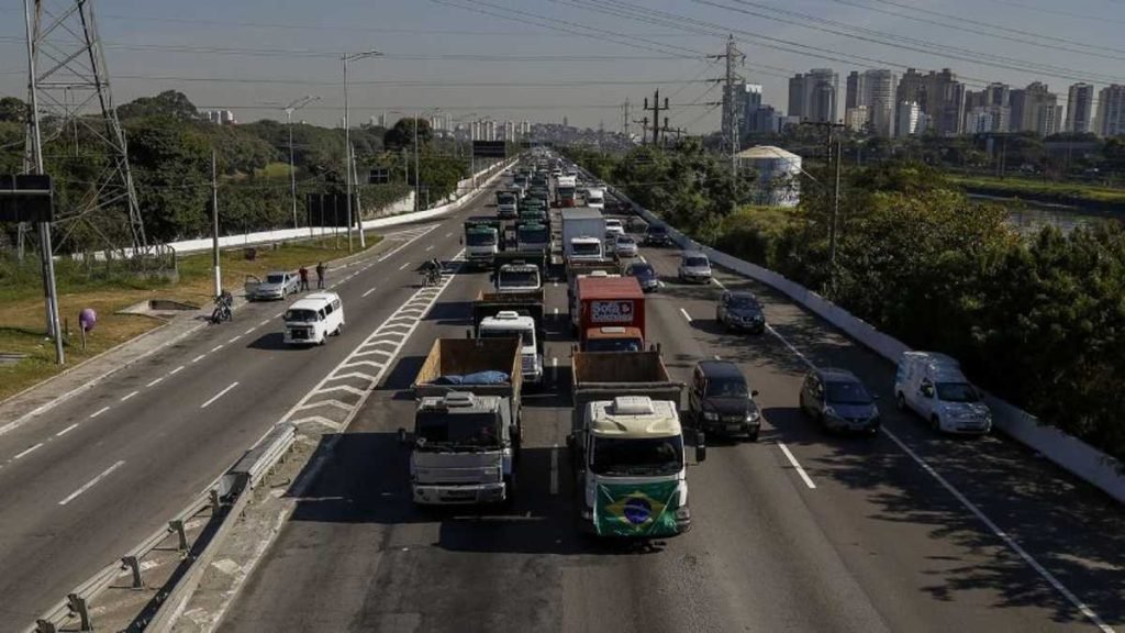 Camioneros protestan en Brasil