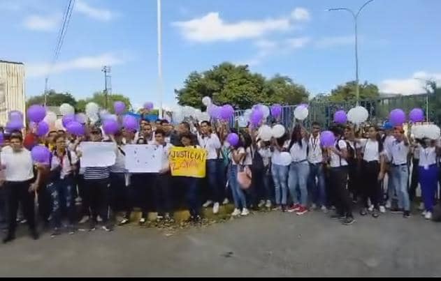 Estudiantes de la UNEFA