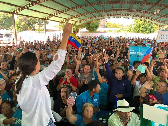 María Corina visitó Calabozo